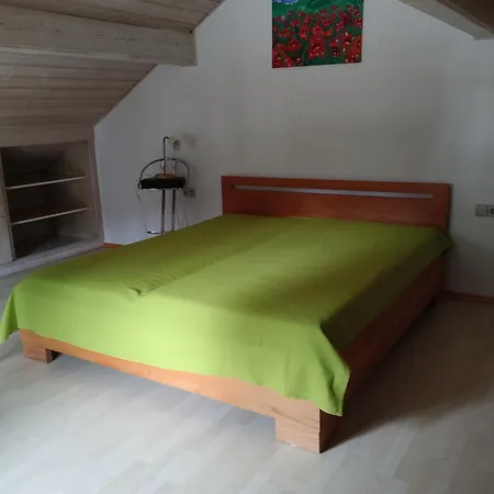 Mini-haus Mit Charme Zwischen Muenchen Und Chiemsee Lägenhet